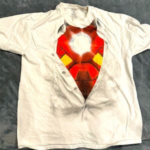 Marvel comics. The avengers Iron Man, rare find T-shirt. Hundred percent cotton.